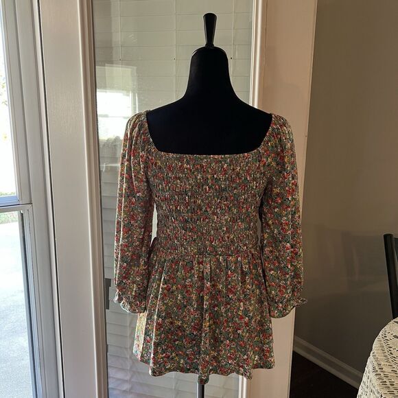 Melloday Women’s Top Medium Floral Smocked - Picture 2 of 5